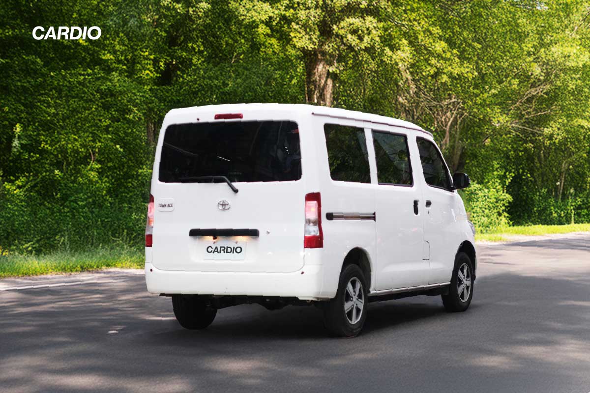 Toyota TownAce 改裝攻略：提升貨車駕駛安全與影音功能